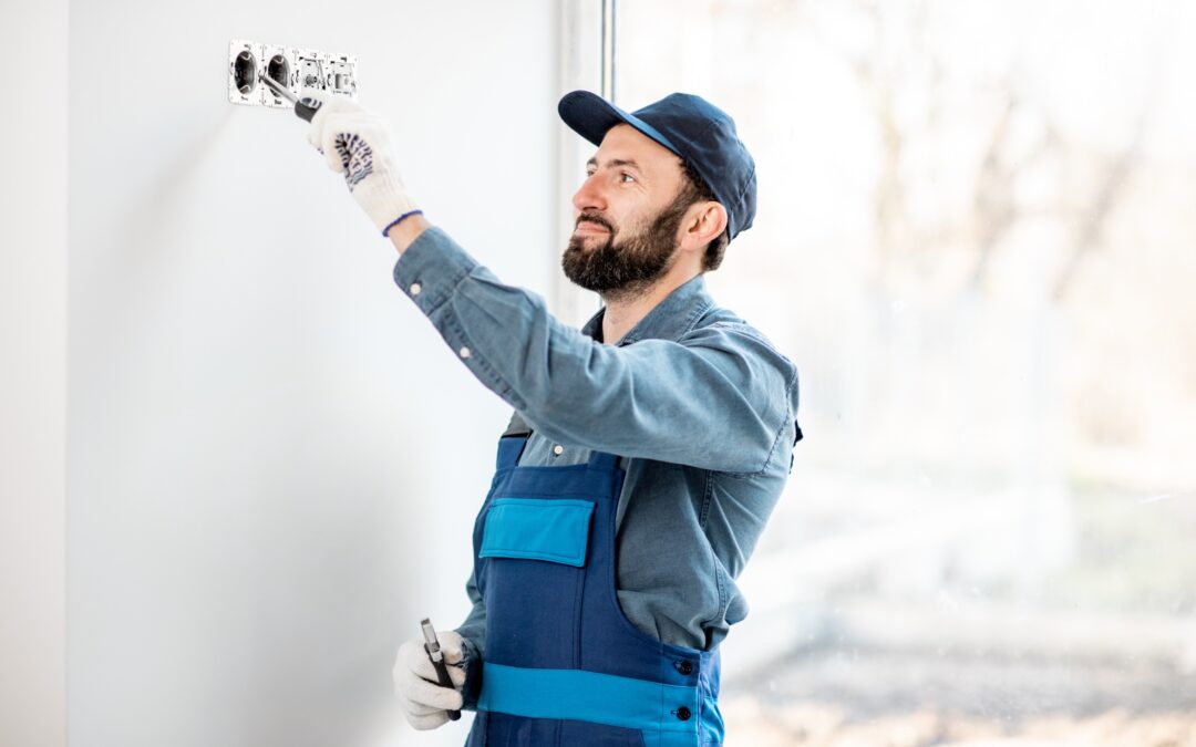 Why You Should Hire a Handyman Before and After a Move
